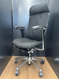 国産メッシュチェアの最高峰!大型ヘッドレスト付きの良好なコンテッサチェア待望入荷!
オカムラ/コンテッサ/ブラック