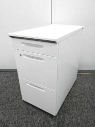 【1台限定】コクヨ製3段脇机　レアなホワイトカラーで美品です。