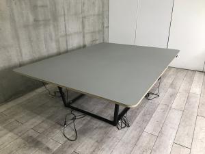 おしゃれな会議テーブルが入荷しました！コクヨ製・リージョンシリーズ！居心地のよさと適度な距離感を生むテーブル！【ABW商材】【関東倉庫在庫品】【弊社使用欄：A01077401】