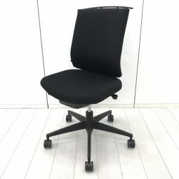 【カタログ現行種！人気チェアシリーズの最新版です！魔法のように売れ続けている定番のオフィスチェア】■コクヨ(KOKUYO)製　ウィザード4(wizard4)チェア　肘無ローバック　■ハンガー・ランバーサポート付き　■ブラック※愛知※名古屋※豊田※三重