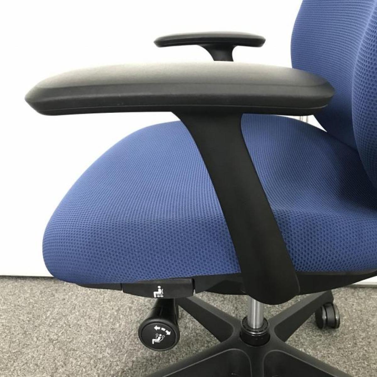 【中古】シルフィー オカムラ/okamura 肘付ローバックチェア 596283 - 中古オフィス家具ならオフィスバスターズ