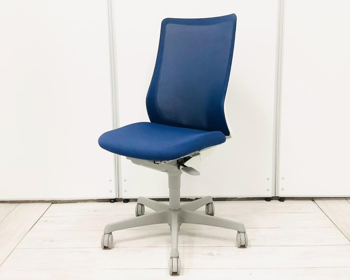 【外部倉庫品】■Okamura（オカムラ）製　Fluent（フル―エント）　ブルー×ホワイトシェル　■肘無　ハイバック　背面メッシュ　樹脂脚　【AO】
                        フルーエントチェア
                                    中古
            