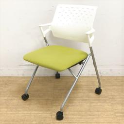 【4脚入荷】コクヨ　ピエガ　肘付きがワンポイント★　背樹脂　カラー：ライトオリーブ　★おしゃれ【T6】【K6】