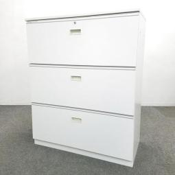 【A4ファイルも沢山収納可能！ホワイトカラーの人気シリーズ３段ラテラル書庫！】■イトーキ（ITOKI）製　シンライン (THIN LINE)　3段ラテラル書庫　ローキャビネット　■ホワイト　■シリンダー錠