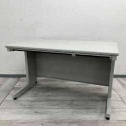 【中古】すっきりとしたデザインで幅広いオフィスに対応。
人気のJSシリーズ入荷しました。
#浜松市 #磐田市 #袋井市 #掛川市 #豊橋市 #プラス #JS平机 #オフィスデスク