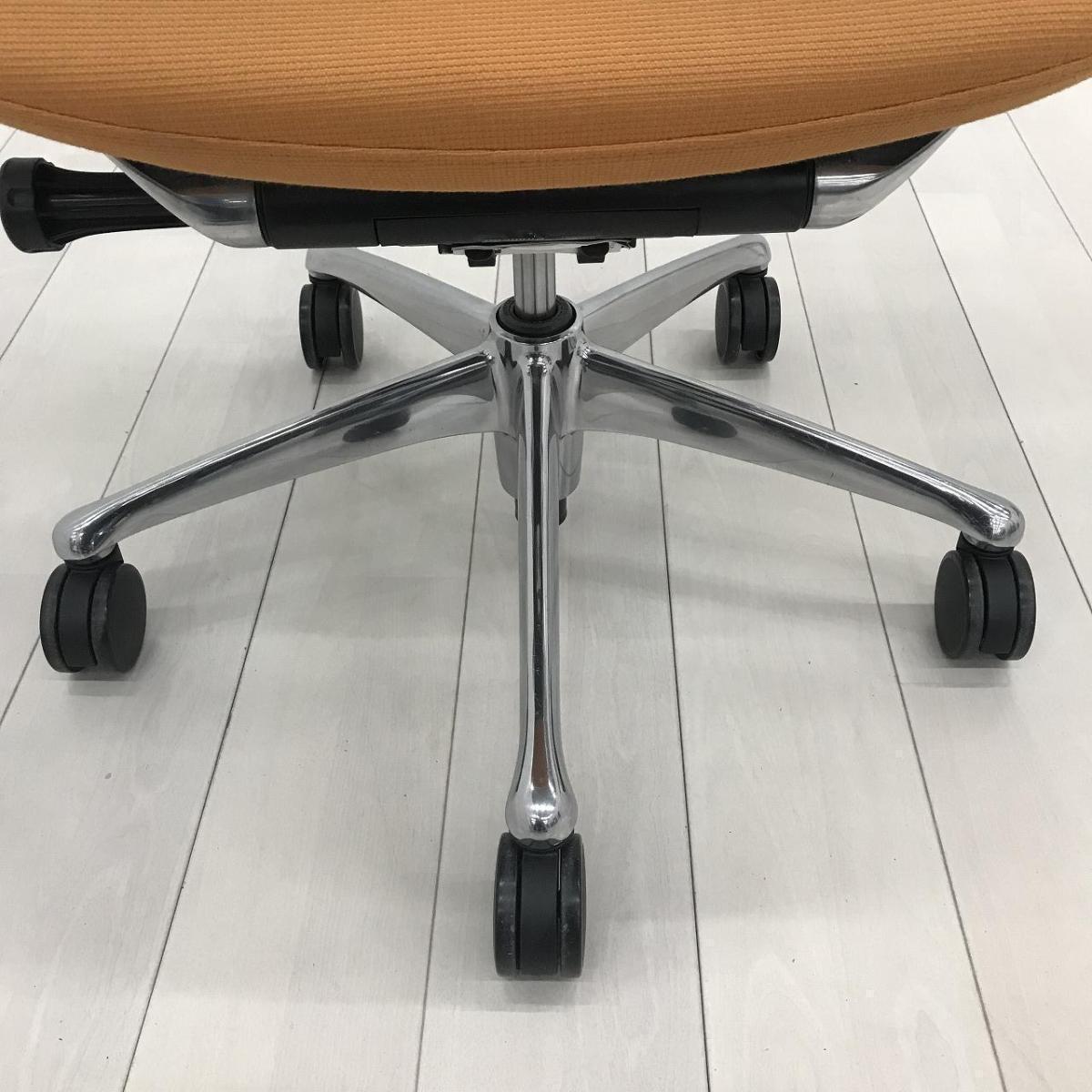 中古】コンテッサチェア CM32AB FBF8 オカムラ/okamura 肘付ハイバック