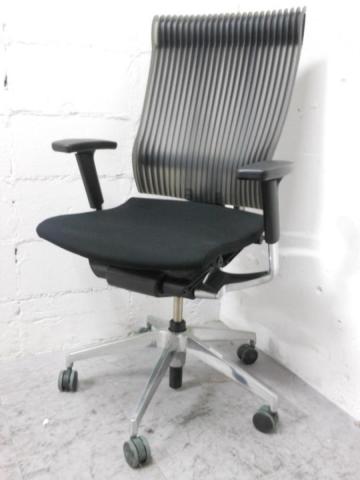 【中古】スピーナチェア（エラストマー） KE-757GP-Z9T1SG イトーキ（ITOKI） 肘付ハイバックチェア