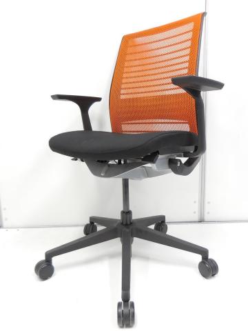 【中古】シンクチェア（新モデル）  Steelcase（スチールケース） 肘付ハイバックチェア