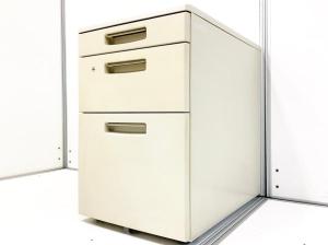 【在庫入替セール品！】スタンダードなデザイン！デスク下に置いて収納力アップ！
■コクヨ/BS+/ニューグレー