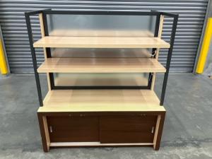 木製のゴンドラが1台入荷致しました！！　 キャスター付　
※マテハン本舗の中古商品は、千葉県柏市に在庫がございます。
