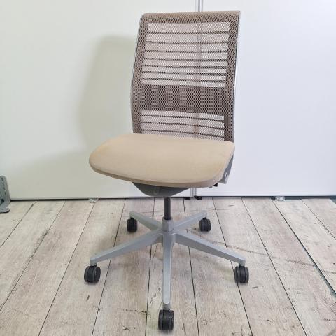 【中古】シンクチェア（新モデル）  Steelcase（スチールケース） 肘無ハイバックチェア