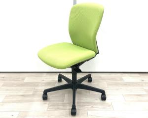 【在庫入替セール品！（本在庫限定価格）】【シンプルなデザインと厚みのあるクッションが大人気！機能充実のワーキングチェア！】■オカムラ（okamura）製　スラート（sulato）チェア　ローバック肘無　■ライムグリーン　【弊社使用欄：A01055226】