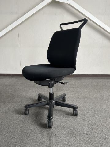 【中古】トルテR KZ-240GB-T1T1 イトーキ（ITOKI） 肘無ローバックチェア