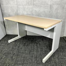 【個】内田洋行製の平机(事務机)【スカエナデスク/ナチュラル】＊福岡市で中古オフィス家具をお探しなら、オフィスバスターズ福岡南店へ！ 福岡市南区を拠点に、デスク・チェア・書庫・複合機など中古オフィス家具を一式ご提供。福岡市内のオフィス移転や起業、レイアウト変更もワンストップでサポートします。＊
