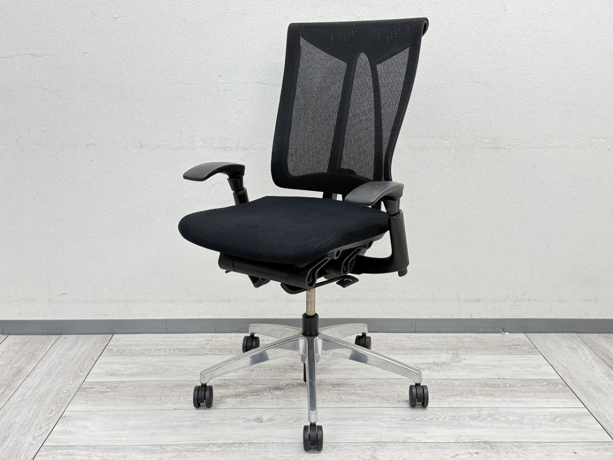 【在庫入れ替えSALE】【座るとわかる快適さ・骨盤にしっかりフィットする！チェア自らが動き座る人の体を支える「おもてなし」の心を体現した高級チェア！ 】■イトーキ製（ITOKI）　セレーオチェア (celeeo)　肘付き　ハイバック　■メッシュ背面　■ブラック　■可動肘　※肘パッドキズ
                        セレーオチェア
                                    中古
            