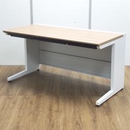 ★コクヨ製　アイエス　ナチュラル　W1400xD700xH720サイズ　引出し付　ワークスペース広々！　足元ゆったりの幅1400サイズ！　W1400平机！！