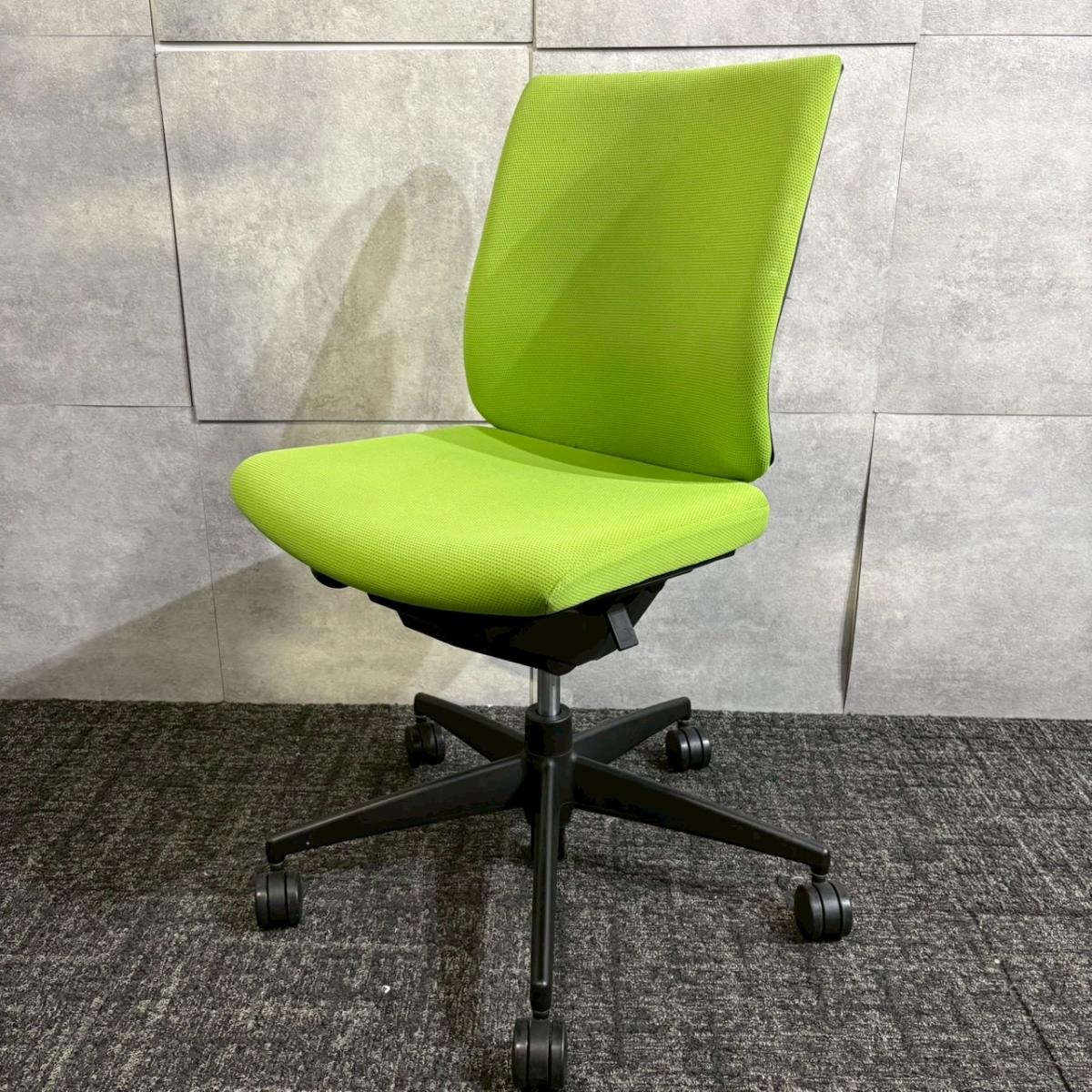 コクヨ製のオフィスチェア【ウィザード/ローバック/イエローグリーン】 ＊中古オフィス家具・中古オフィスチェアをお探しの方は、オフィスバスターズ福岡博多店までお気軽にお問い合わせください！#良品　#格安
                        ウィザードチェア
                                    中古
            
