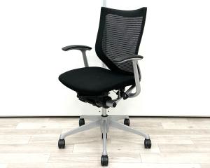【在庫入替セール品！（本在庫限定価格）】■Okamura/オカムラ　■バロン（Baron）チェア　■ブラック　■肘付き(固定肘)　■ローバック　■背面/メッシュ　■オススメ/大人気/定番商品【弊社使用欄：A01055126】