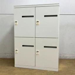 【在庫入替セール】オカムラ　レクトライン　4人用メールロッカー　ダイヤル錠　ホワイト天板付き　暗証番号検索キーは別途費用　※錠前部分に日焼けあり