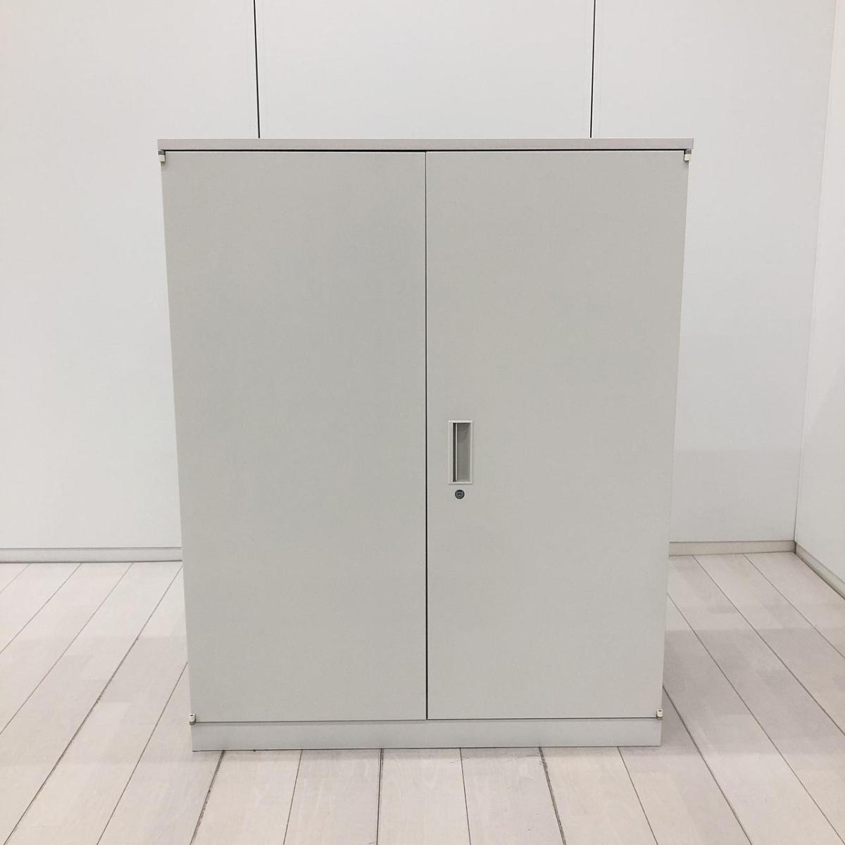 特別 格安出品 ローキャビネット／両開き木製 24時間以内出荷 中古】 ローキャビネット／両開き 597826 - 中古オフィス家具なら
