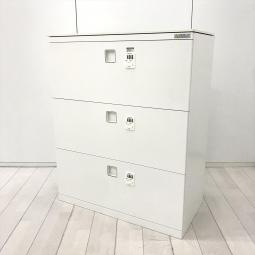 【オフィスの必需品！大容量の三段キャビネット】■オカムラ（okamura）製　レクトライン（Rectline）シリーズ　3段ラテラル　■W900×Ｄ450×Ｈ1120mm　■天板付き　■ホワイト