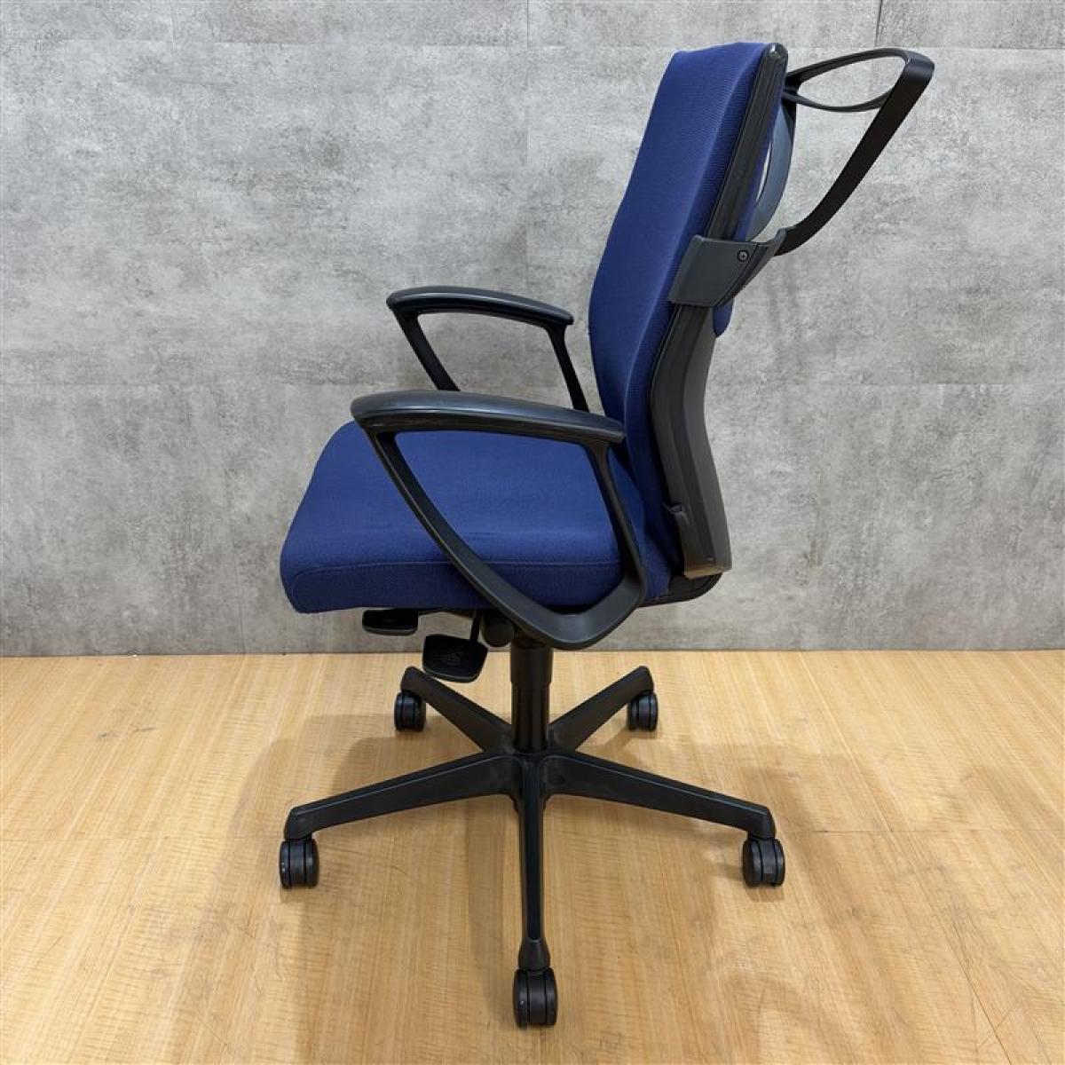 中古】エスクード C446ZR FFW4 オカムラ/okamura 肘付ハイバックチェア 