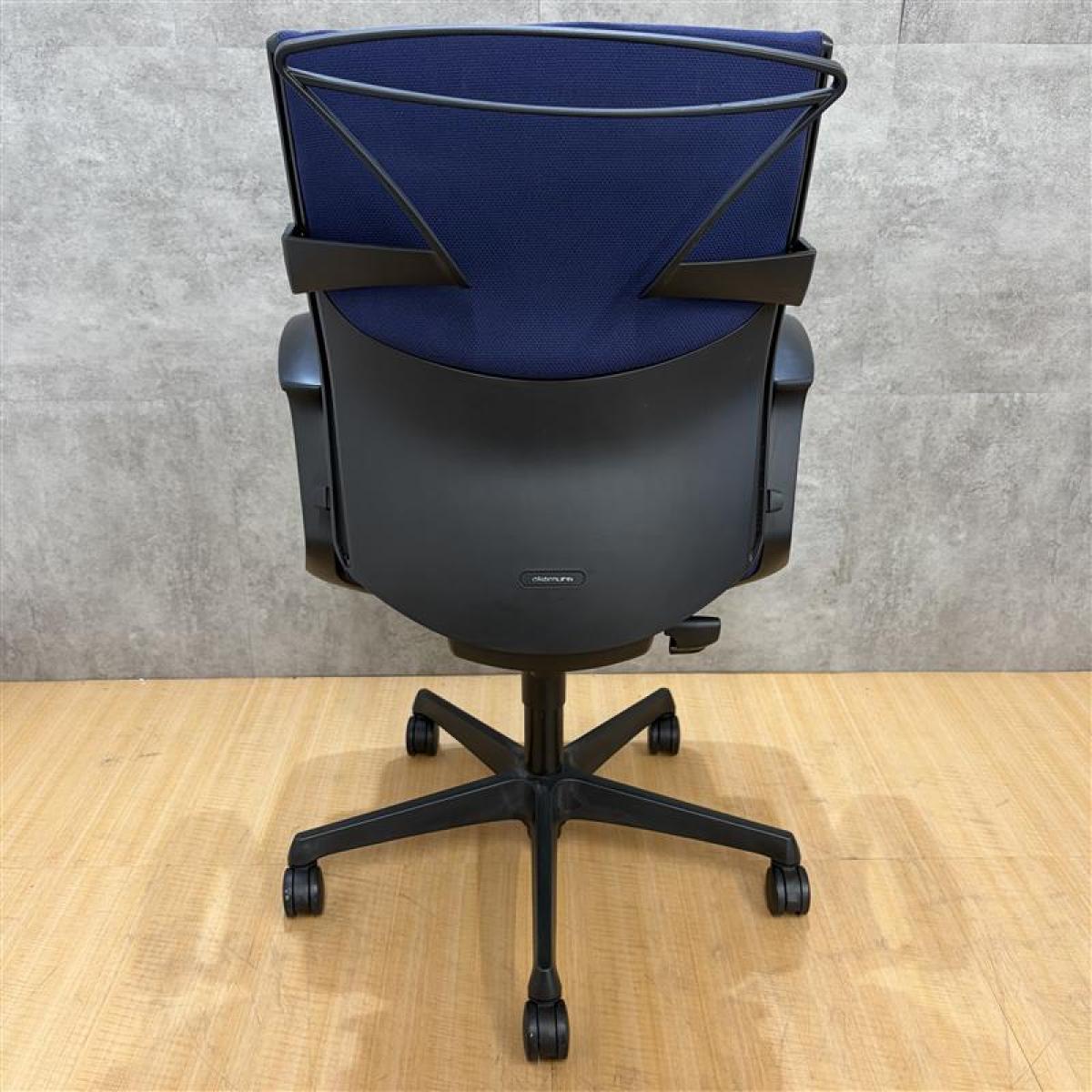 中古】エスクード C446ZR FFW4 オカムラ/okamura 肘付ハイバックチェア 