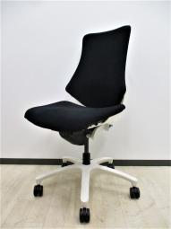 【イトーキ/オフィスチェア/エフクロス/ブラック】が入荷予定！ ＊良品を格安で！「オフィスバスターズ福岡南店」は、福岡を拠点として、全国へ中古オフィス用品・オフィス家具を提供しております。