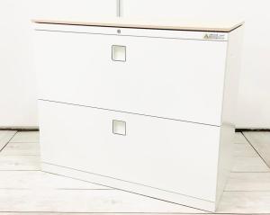 【在庫入替セール品！（本在庫限定価格）】【窓下スペースにもフィット！】■オカムラ　レクトラインシリーズ　2段ラテラル書庫　木目天板付　■コンパクトサイズが人気！省スペースに設置できる！