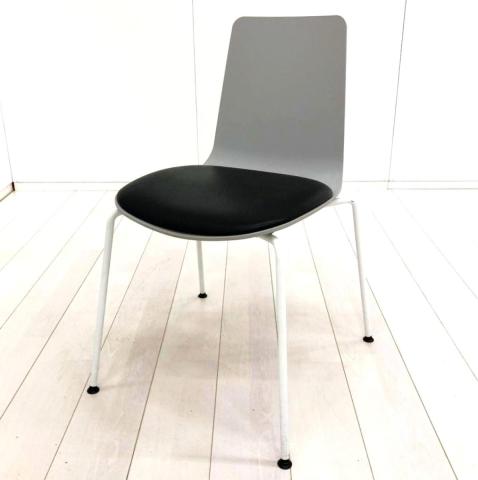 【中古】ミケット K03S-2-E22　K03B-01-1 コクヨ（KOKUYO） スタッキングチェア