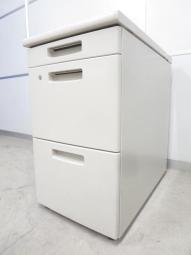 【ワークスペースの追加にも使える便利アイテム！】■コクヨ製　エムエックスシリーズ　3段脇机　H700mm　【デスクサイドキャビネット】