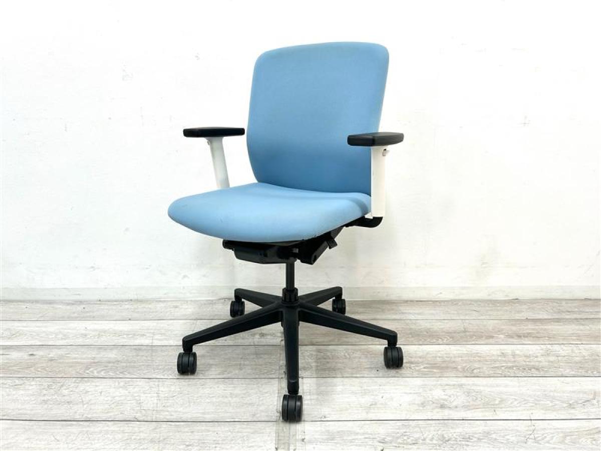 【定価約6万円】【リアルシンクロリクライニング搭載で快適な座り心地！】■ウチダ(UCHIDA)製　クレネ(KRENE)チェア　肘付ミドルバック　クッションタイプ　■可動肘　■アクアブルー×ホワイトシェル×ブラック脚
                        クレネ
                                    中古
            