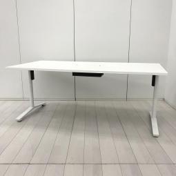 十人十色の空間を彩る人気のテーブル入荷！打合せ室にぴったりなシンプルな定番商品！
■コクヨ/JUTO/ホワイト 横幅1800㎜　奥行900㎜　T字脚