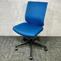 コクヨ製のオフィスチェア【ウィザード2/ローバック/ブルー】 ＊中古オフィス家具・中古オフィスチェアをお探しの方は、オフィスバスターズ福岡博多店までお気軽にお問い合わせください！#良品　#格安