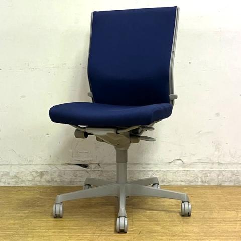 【在庫入替セール】オカムラ エスクード ハイバックモデル 肘無しチェア 背クッション ダークブルー×グレーシェル【愛知・名古屋・豊田・静岡・浜松】