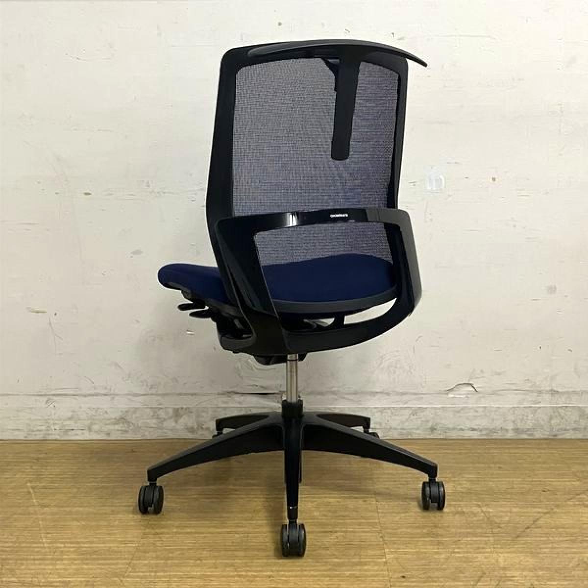 オコ・ナカムラ　橋　レゾネより　状態良好　新品額付 中古】フィノラ C733MR F1G4 オカムラ/okamura 肘無ミドルバックチェア