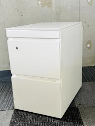 【訳アリ品】コクヨ製のワゴンが入荷！ホワイト 中古 オフィス 家具 デスクインワゴン ■三段ワゴン　■日焼けあり　※愛知※名古屋※豊田※三重