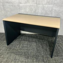 イトーキ製の平机(片面フリーアドレスデスク)【イトーキ/インターリンク】　＊中古オフィス家具・中古オフィスチェアをお探しの方は、オフィスバスターズ福岡博多店までお気軽にお問い合わせください！