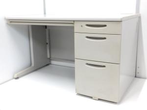 【コンパクトサイズでお探しならコレ！】■オカムラ製　片袖デスク　W1000mm　■収納スペース充実のオフィスデスク！【外部倉庫在庫】【TH】