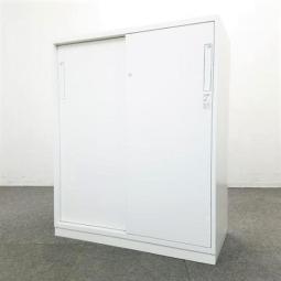 【在庫入替セール】【4台限定】【手狭オフィスで大活躍！導線を確保できる引き違い戸のキャビネット！】■コクヨ（KOKUYO）　■エディア(EDIA)シリーズ　■引き違い書庫　■2枚扉　　■シリンダー錠　■ホワイト【T6】