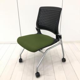 【高いデザイン性と長時間利用でも快適な座り心地のミーティングチェア！】■コクヨ(KOKUYO)製　オルディナ(Ordina)チェア　肘無しミーティングチェア　ネスティングチェア　■背面樹脂メッシュ：ブラック　■座面：グリーン【IB】
