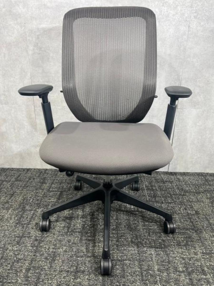bm　オカムラ　シルフィーチェア　前傾機能　ハイバック　メッシュタイプ　中古 中古】シルフィーメッシュ オカムラ/okamura 肘付ハイバックチェア