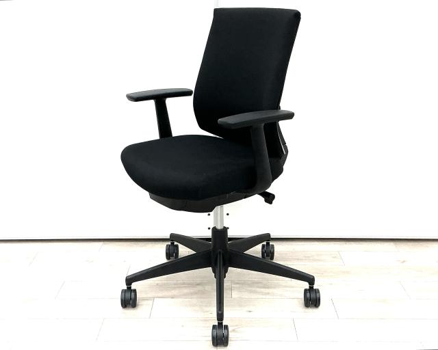 【中古】ウィザード4  コクヨ（KOKUYO） 肘付ローバックチェア