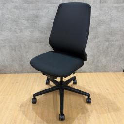 2024年製！内田洋行製のオフィスチェア(事務椅子)【ニンバス】が入荷いたしました！ 　＊良品を格安で！「オフィスバスターズ福岡南店」は、福岡を拠点として、全国へ中古オフィス用品・オフィス家具を提供しております。