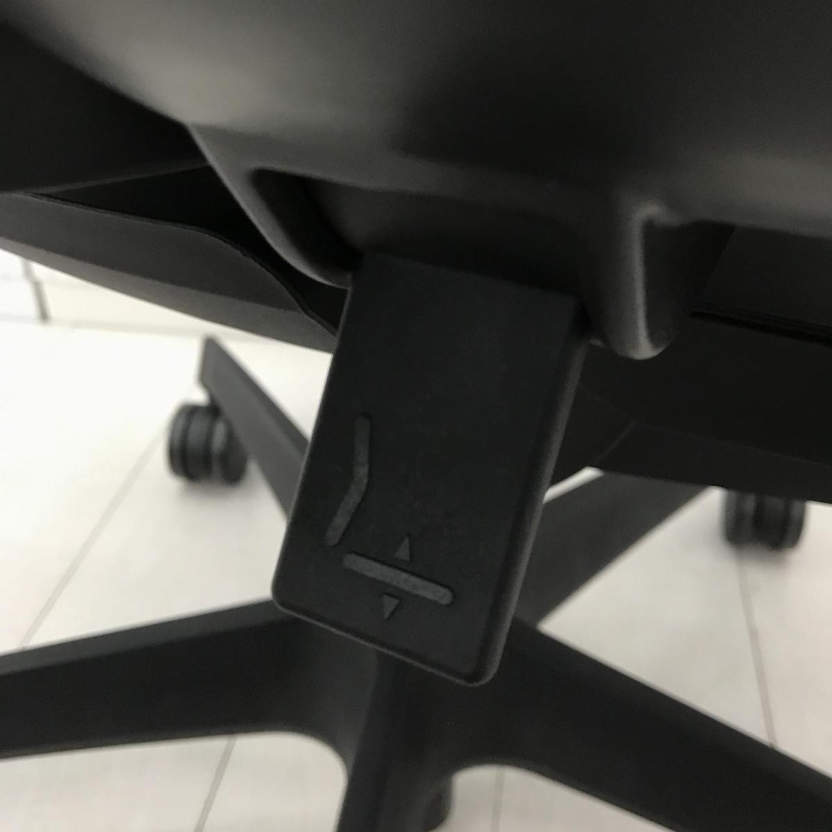 中古】デュオラ メッシュ コクヨ/KOKUYO 肘付ハイバックチェア 599371