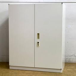 イトーキ　シンラインキャビネット　両開き書庫　ダイヤル錠　人気のホワイト　天板なし　※検索キー作成不可　【愛知・名古屋・豊田・静岡・浜松】
