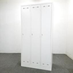 【スタンダードなデザインで使いやすい！】■セイコー　3人用ロッカー　ホワイト　■スタッフ増員の際にオススメ！更衣室の必需品！