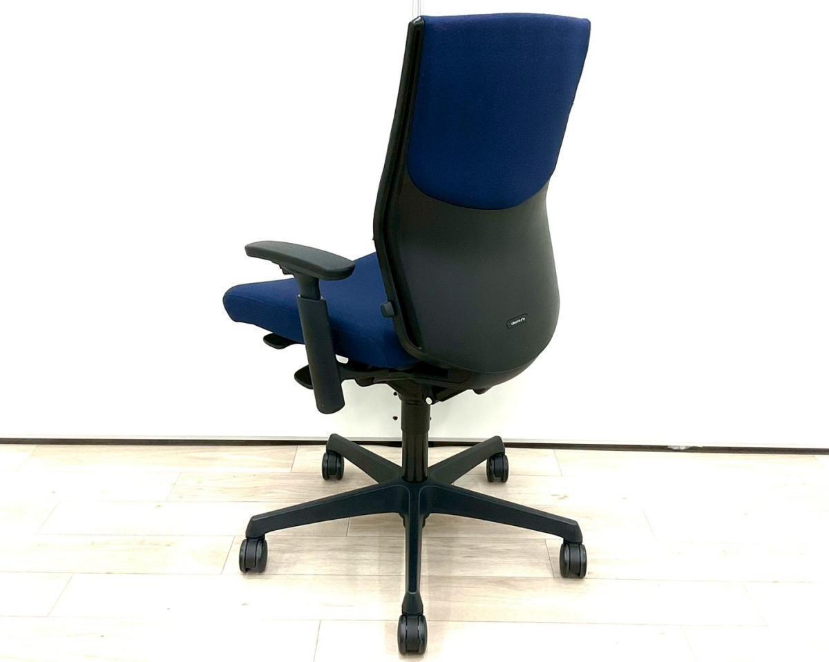 中古】エスクード C435ZR-FFW4 オカムラ/okamura 肘付ハイバックチェア