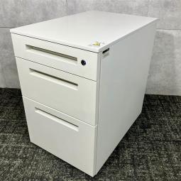イトーキ製の3段ワゴン【CZR/ホワイト】 *中古オフィス家具・中古オフィスチェアをお探しの方は、オフィスバスターズ福岡博多店までお気軽にお問い合わせください!#良品 #格安 #会議用 #書類整理 #収納