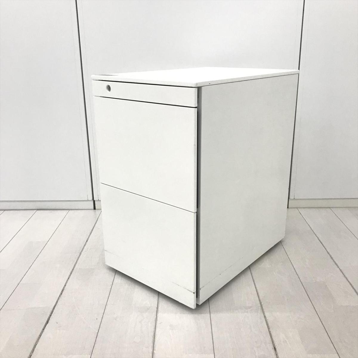 【26⑫在庫入替セール】3台限定価格です！　■オカムラ プロユニット(Pro Unit)シリーズ　フリーアドレスデスク用3段ワゴン　/　ホワイト　/　サイド取手　/　収納力アップ！
                        プロユニット
                                    中古
            